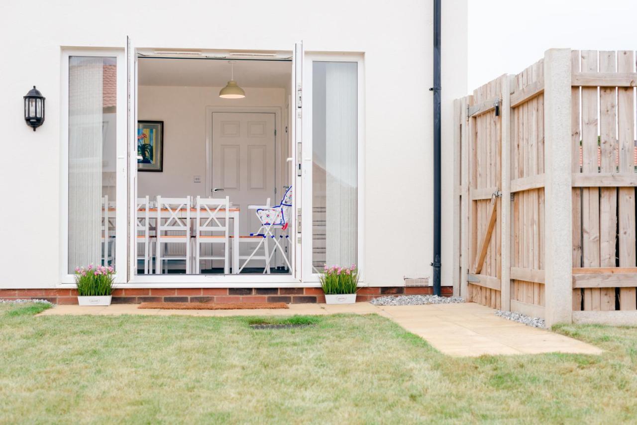 Oakley - Large, Elegant, Dog Friendly & Parking Vila Whitby Exterior foto
