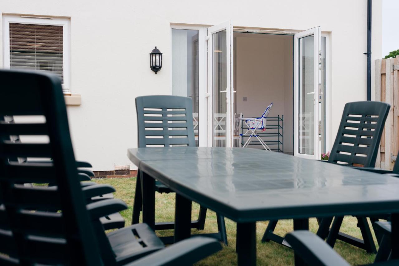 Oakley - Large, Elegant, Dog Friendly & Parking Vila Whitby Exterior foto
